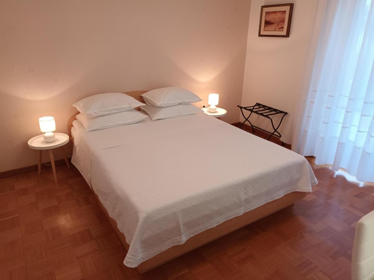 Apartments Leo Rovinj Exterior photo